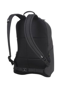 Zwarte rugzak met een gevoerde achterkant en schouderbanden. Voorzien van een mesh-textuur, verstelbare gespen en een slank, gestroomlijnd ontwerp.