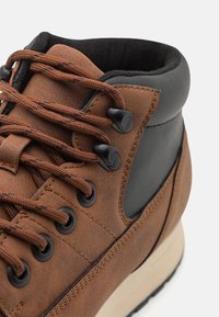 Pier One Baskets montantes - cognac