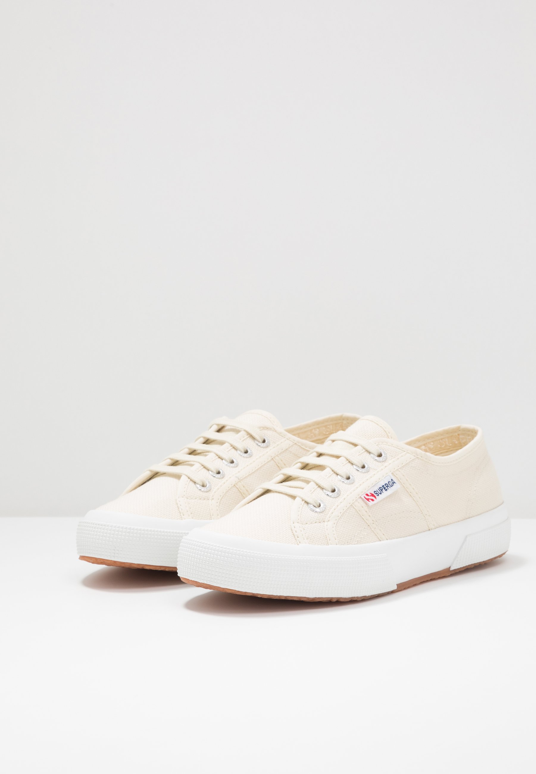 adidas instinct alphabounce