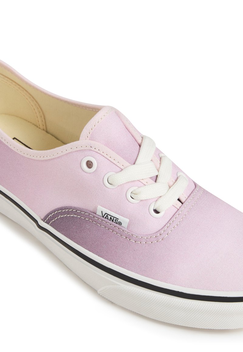 Vans AUTHENTIC - Tenisky - white