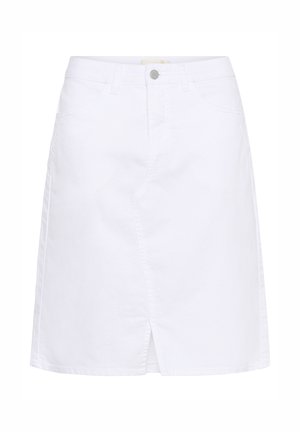 Jupe en denim blanc avec fente à l'avant, fermeture par boutons, passants pour ceinture et poches latérales.