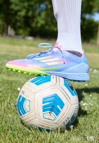 Kijelölve, blue fusion/lucid lemon/lucid pink