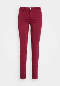 Bordeaux skinny jeans gemaakt van een stretchy katoenmix, met een vijf-pocket ontwerp, riemlussen en een metalen knoopsluiting.