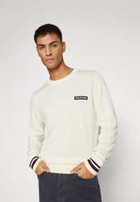 Tommy Hilfiger GLOBAL STRIPE CREW  - Maglione - calico