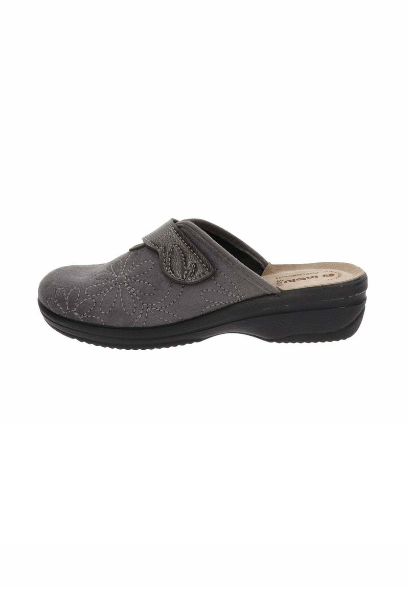 Scarpe slip-on in suede grigio con ricami floreali, cinturino regolabile e suola in gomma nera. Presentano una soletta imbottita per il massimo comfort.