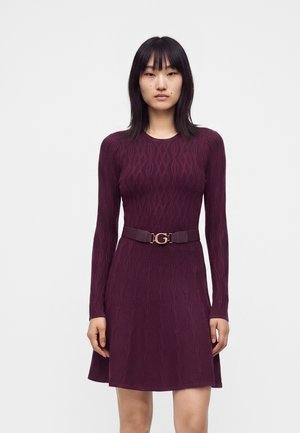 Guess, YUKI CABLE FLARE - Рокля тип пуловер - regal plum