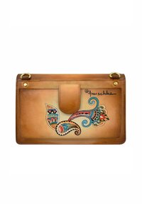 Bruine leren portemonnee met een klep sluiting, voorzien van kleurrijke bloemen- en paisleypatronen in blauw, rood en zwart. Gouden accenten.