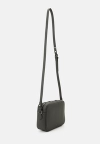 JOOP! Jeans LETTERA CLOE LETTERA CLOE SHOULDER - Axelremsväska - darkgrey