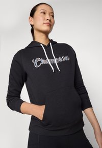 Champion GRAPHIC HOODIE - Hanorac - black