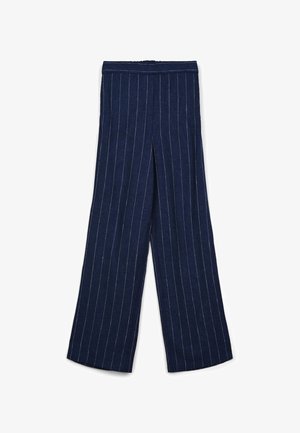 Pantalons larges bleu marine à rayures blanches verticales, fabriqués dans un tissu doux, dotés d'une taille élastique et d'une coupe décontractée.