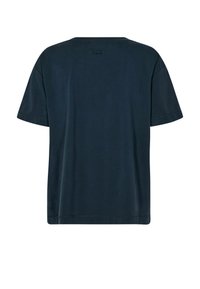Donkerblauwe t-shirt met korte mouwen en een ronde halslijn, gemaakt van zachte stof, met een relaxte pasvorm en een minimalistisch ontwerp.