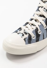 Converse Vysoké tenisky - black