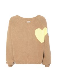 Beige strikkegenser med en avslappet passform, raglanermer og et stort gult hjerte-design foran. Myk tekstur og ribbestrikkede mansjetter.