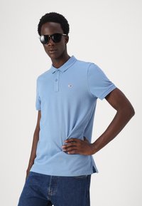 Tommy Jeans PLACKET - Polo shirt - colorado blue