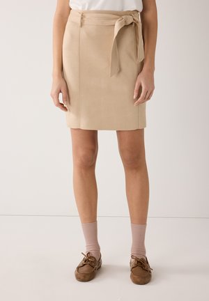 KURZER STYLISHER - Bleistiftrock - caramel