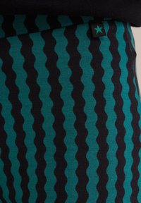 WE Fashion Tajice-hlače - green