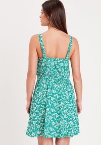 Cache Cache KURZES AUSGESTELLTES - Robe de jour - vert clair