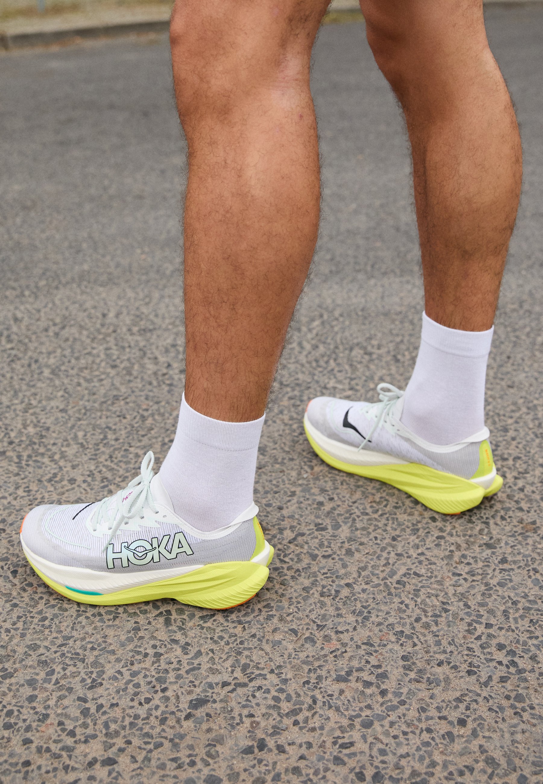 HOKA MACH X 2 - Road running shoes - frost/citrus/light grey 