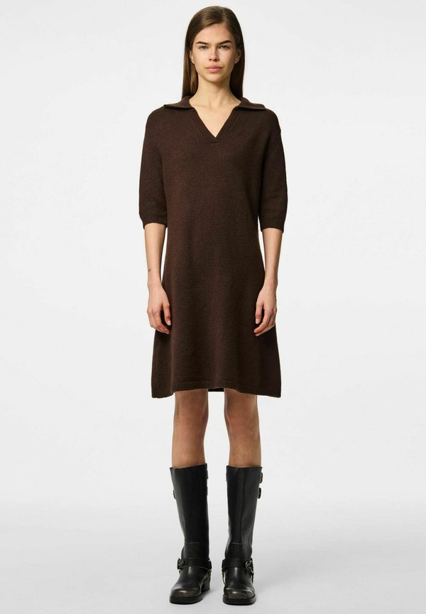 PCMALOU POLO - Strickkleid - chicory coffee