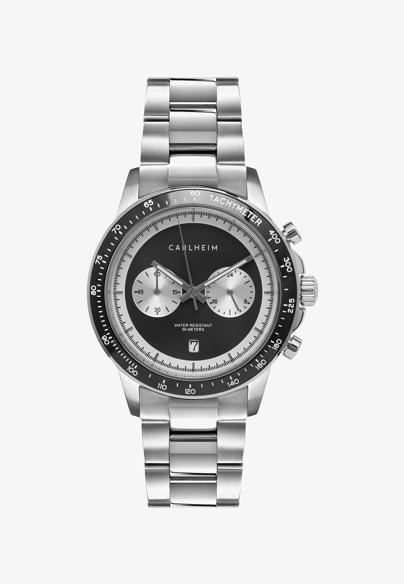 Reloj cronógrafo de acero inoxidable con un dial negro, subdiales plateados, bisel tachimétrico y display de fecha a las 6 en punto. Resistente al agua hasta 50 metros.