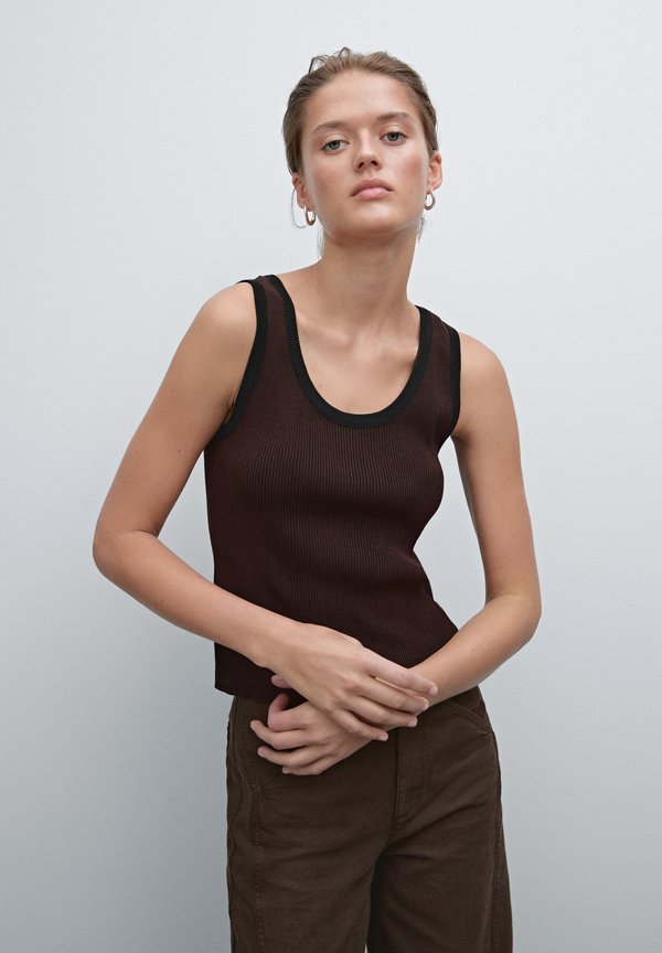 WITH CONTRAST TRIMS - Top