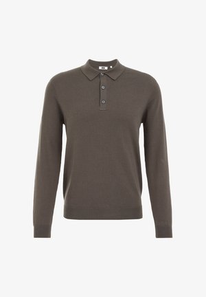 Pitkähihaisessa polo neuleessa on tummanoliivinvihreä kangas. Siinä on kauluspääntie, kolmen napin etsivän sulkemisen ja istuva ribbineulehelma.