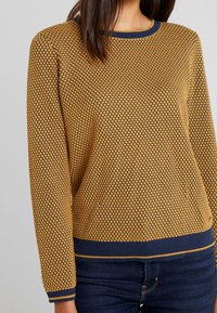 edc by Esprit Maglione - dark yellow