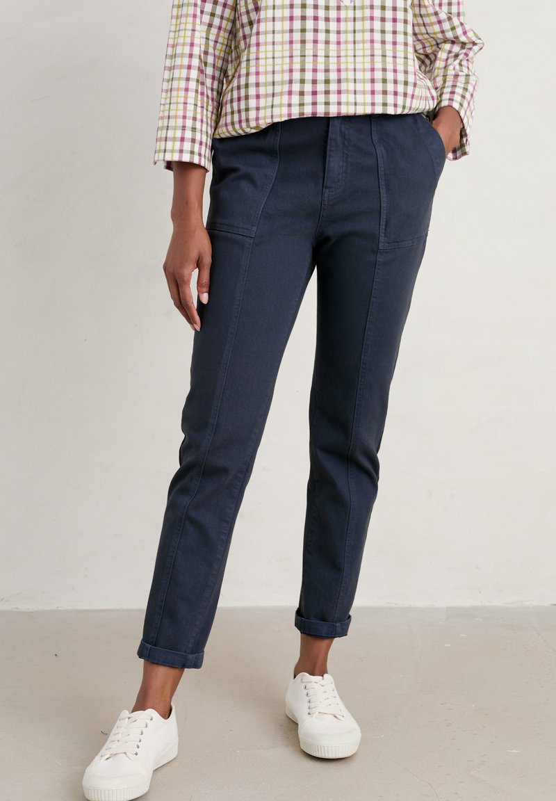 Seasalt Cornwall ISSEY BARREL Stoffhose maritime/darkblue denim