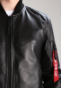 Alpha Industries Lederjacke - black/schwarz - Zalando.de
