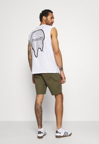 Only & Sons ONSCAM  - Pantaloni scurți - olive night