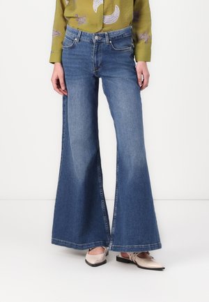 Flared Jeans - dark-blue denim