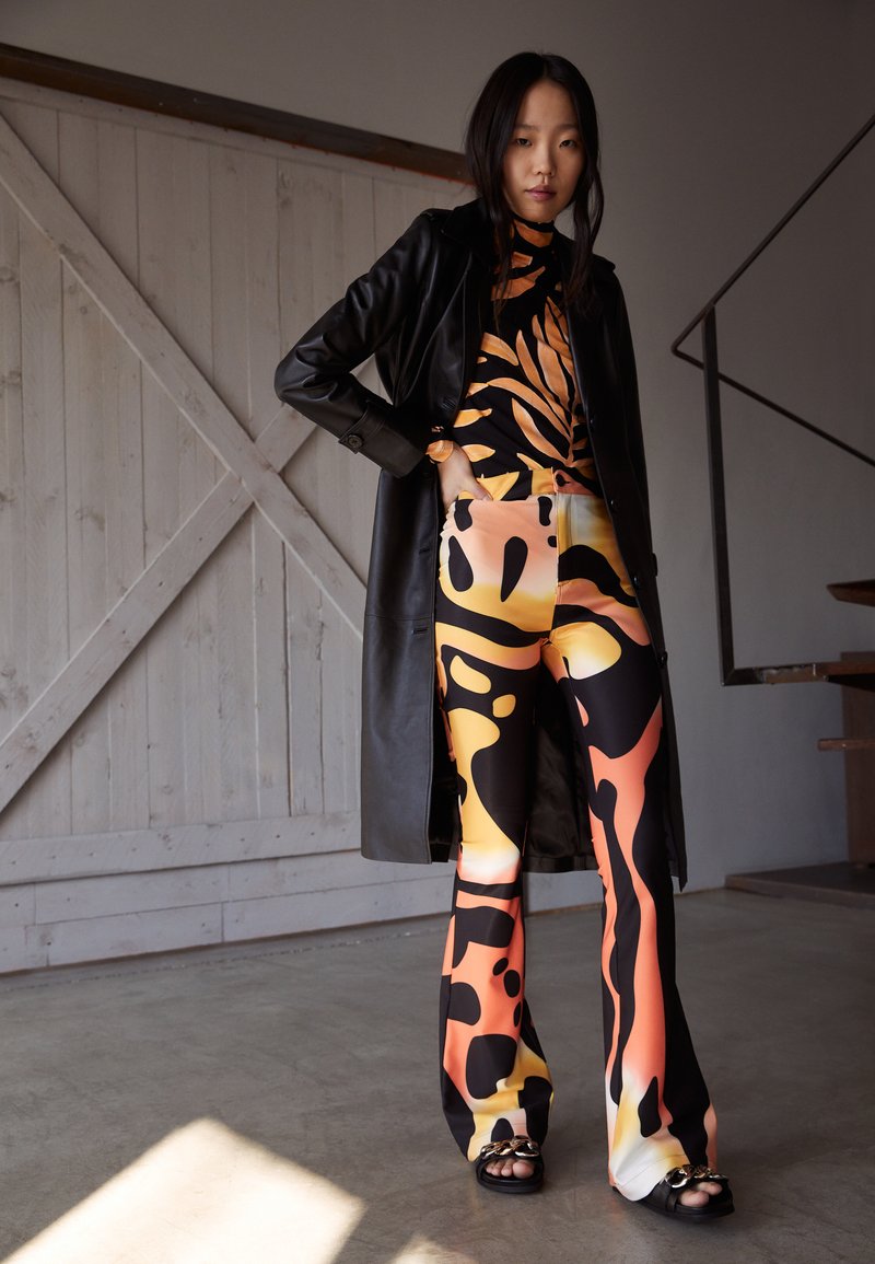 Stieglitz SAPO PANTS Stoffhose multi/mehrfarbig Zalando.at