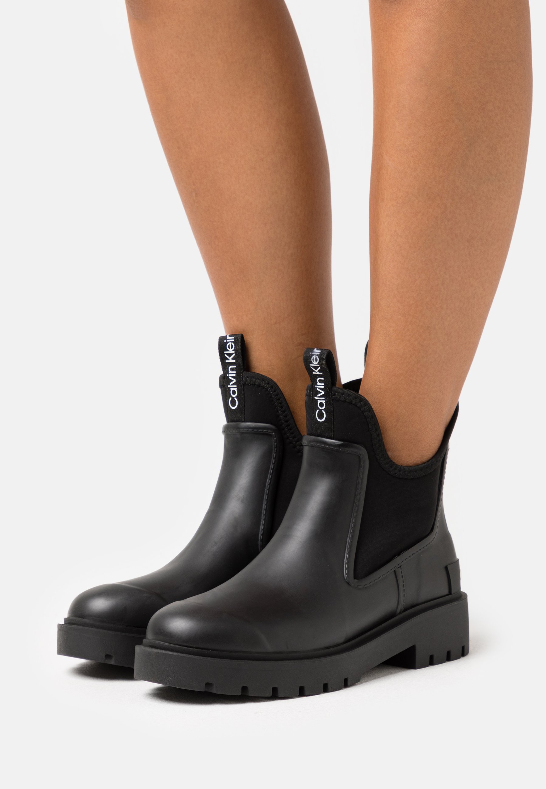 CALVIN KLEIN Chelsea boots V10552s2.jpg main image 4