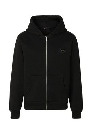 Zwarte hoodie met rits, capuchon, voorzakken, geribde manchetten en zoom, en een klein diamantvormig logo op de linkerborst.