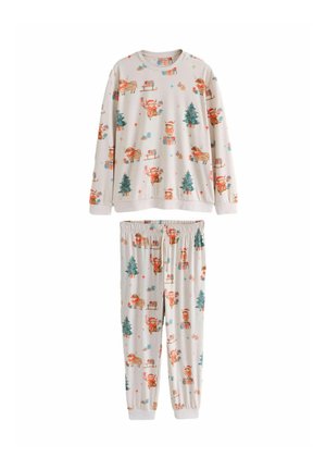 Kinder-Pyjama mit langärmligem Oberteil und Hose mit weihnachtlichen Motiven von Rentieren, Bäumen, Geschenken und Weihnachtsmützen auf hellem Hintergrund.