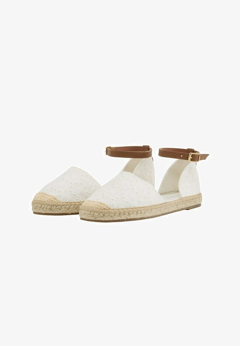 Witte espadrilleschoenen met een geweven bovenkant, open zijkanten en bruine enkelbanden. Heeft een natuurlijke jute zool met een geweven design.