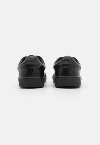 Pier One LEATHER - Sportcipő - black