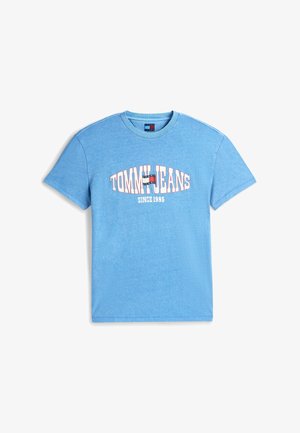Tommy Jeans, WAVY FLAG JERSEY T-SHIRT - T-shirt con stampa - blue twilight