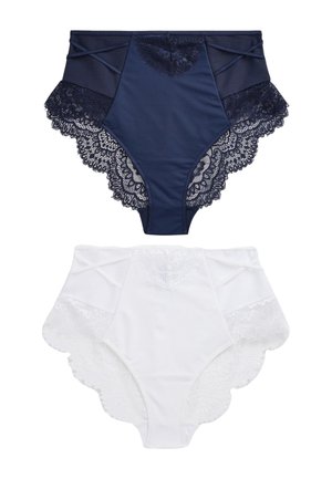 To højttaljede dameunderbukser med blonder, den ene marineblå og den anden hvid, med bølget blondekant på sider og bag.