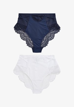 Deux culottes taille haute pour femmes avec bordure en dentelle, l'une bleu marine et l'autre blanche, avec des détails en dentelle festonnée sur les côtés et à l'arrière.