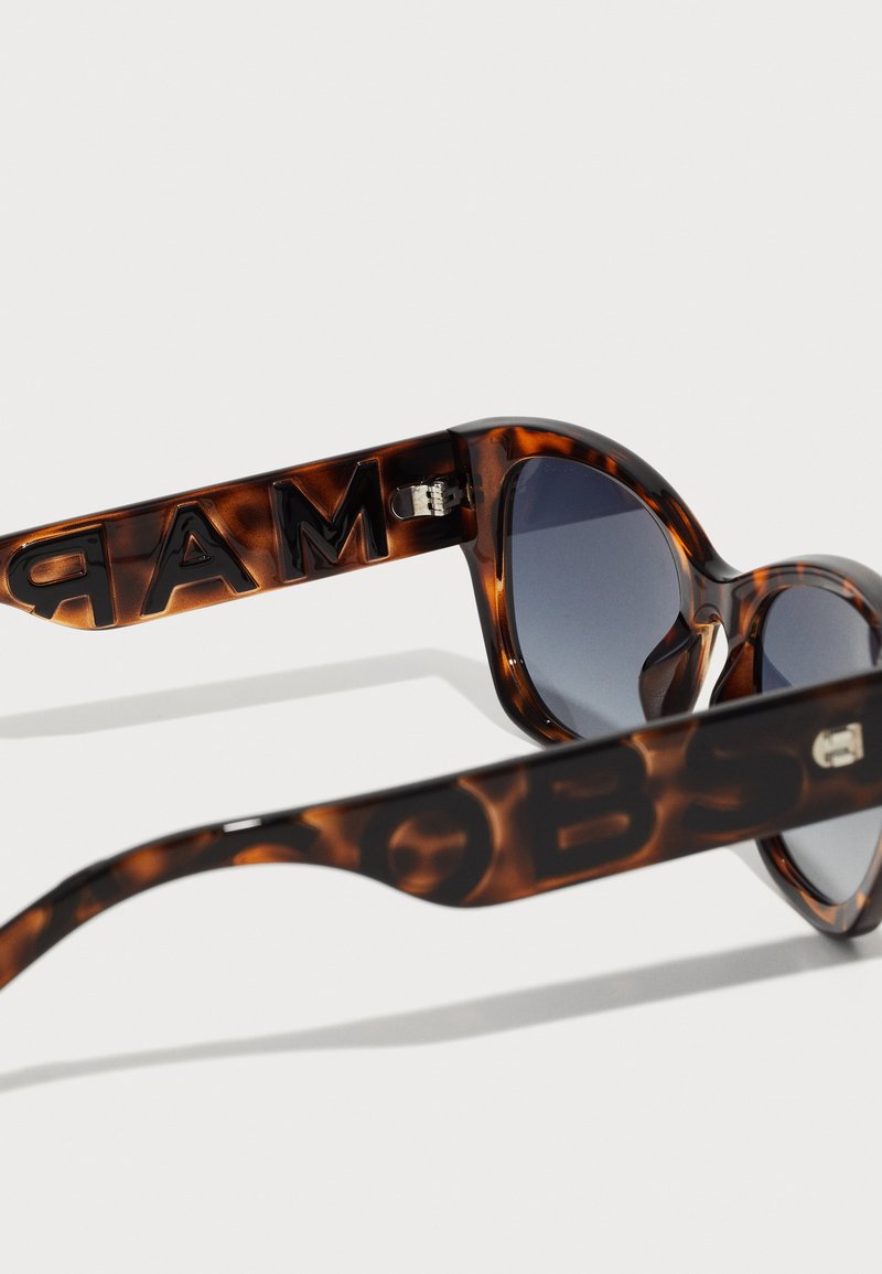 Marc Jacobs Dark Brown Sunglasses with Tortoiseshell Frame Marc Jacobs Oversized Sunglasses ITALY Brown Tortoiseshell W  main image 4