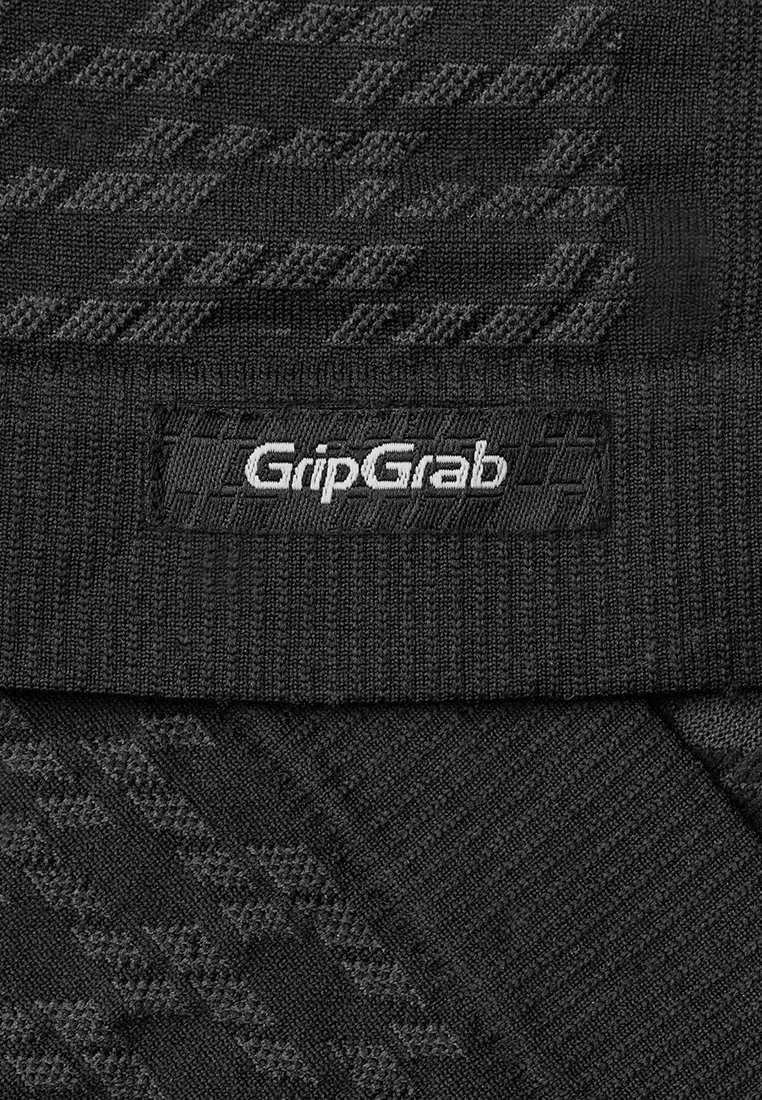 Schwarze gestrickte Handschuhe mit strukturiertem Muster und gerippten Bündchen. Mit GripGrab-Branding auf einem schwarzen Stoffetikett. Strapazierfähiges und flexibles Material.