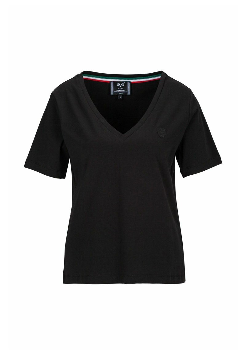 Zwarte T-shirt met korte mouwen en V-hals van katoen, met een subtiele logo op de borst en contrasterende gestreepte details bij de halslijn.