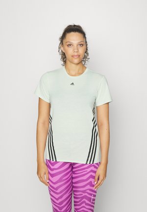 adidas Performance TRAIN ICONS 3-STRIPES - T-Shirt print - linen green/black