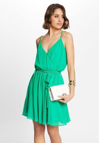 Morgan WITH CHAINS - Jurk - vert