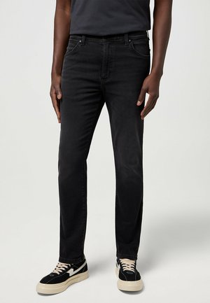 Wrangler LARSTON - Jeans slim fit - black fog