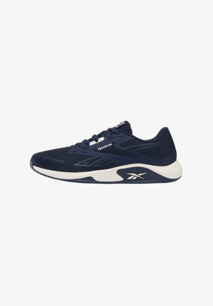 Marineblauwe Reebok hardloopschoen met bovenwerk van mesh, witte tussenzool en logo aan de zijkant en op de zool, weergegeven in zijaanzicht.