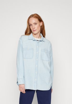 THE BIG SHIRT BLEACH CHAMBRAY - Blouse - light indigo