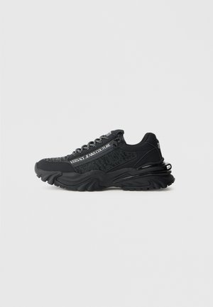 NEW TRAIL - Tenisky - black