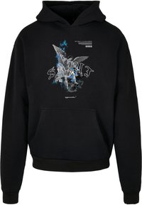 Sudadera negra con un bolsillo frontal. Presenta un diseño gráfico de un ángel y el texto "SAINT" en blanco, con detalles en azul.